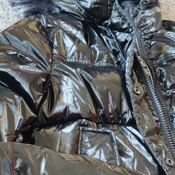 Kendall + Kylie Black Vinyl Puffer| S - Picture 6 of 14
